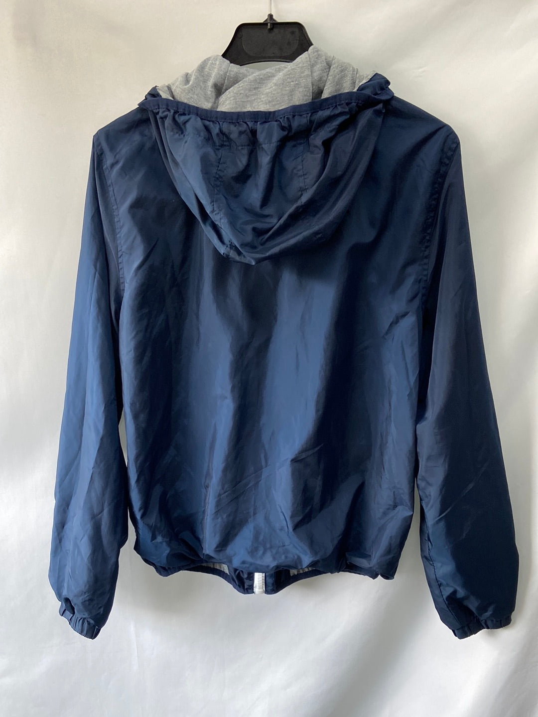 FOREVER21. Corta vientos