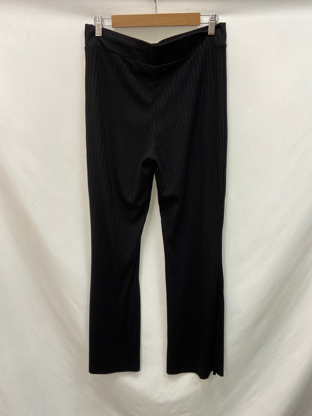 H&M. Black ribbed pants TM