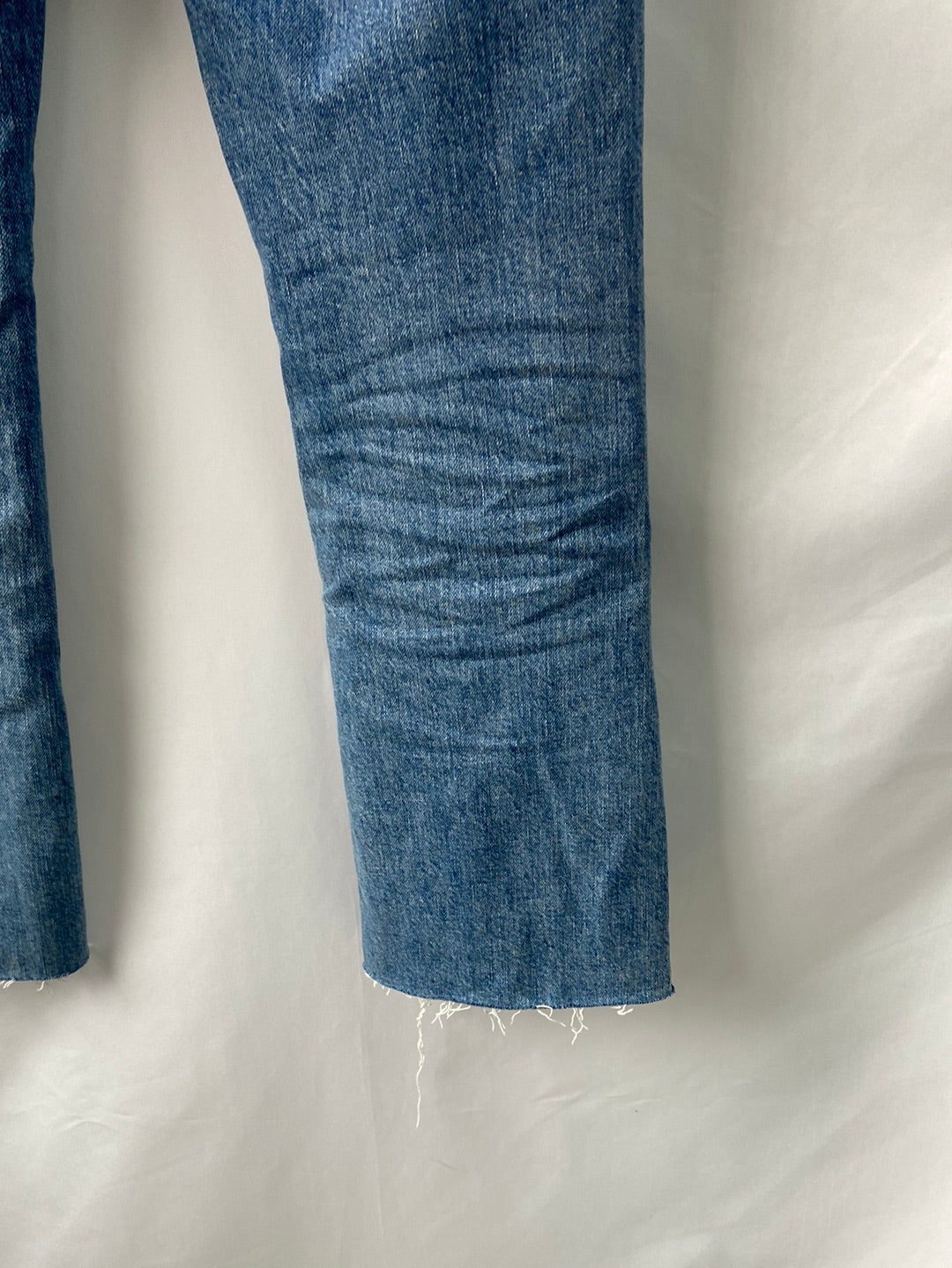 ZARA.Pantalones vaqueros Cropped flare T.34