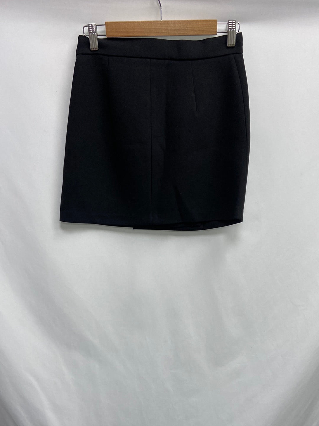 ZARA. Falda negra hebilla T.xs