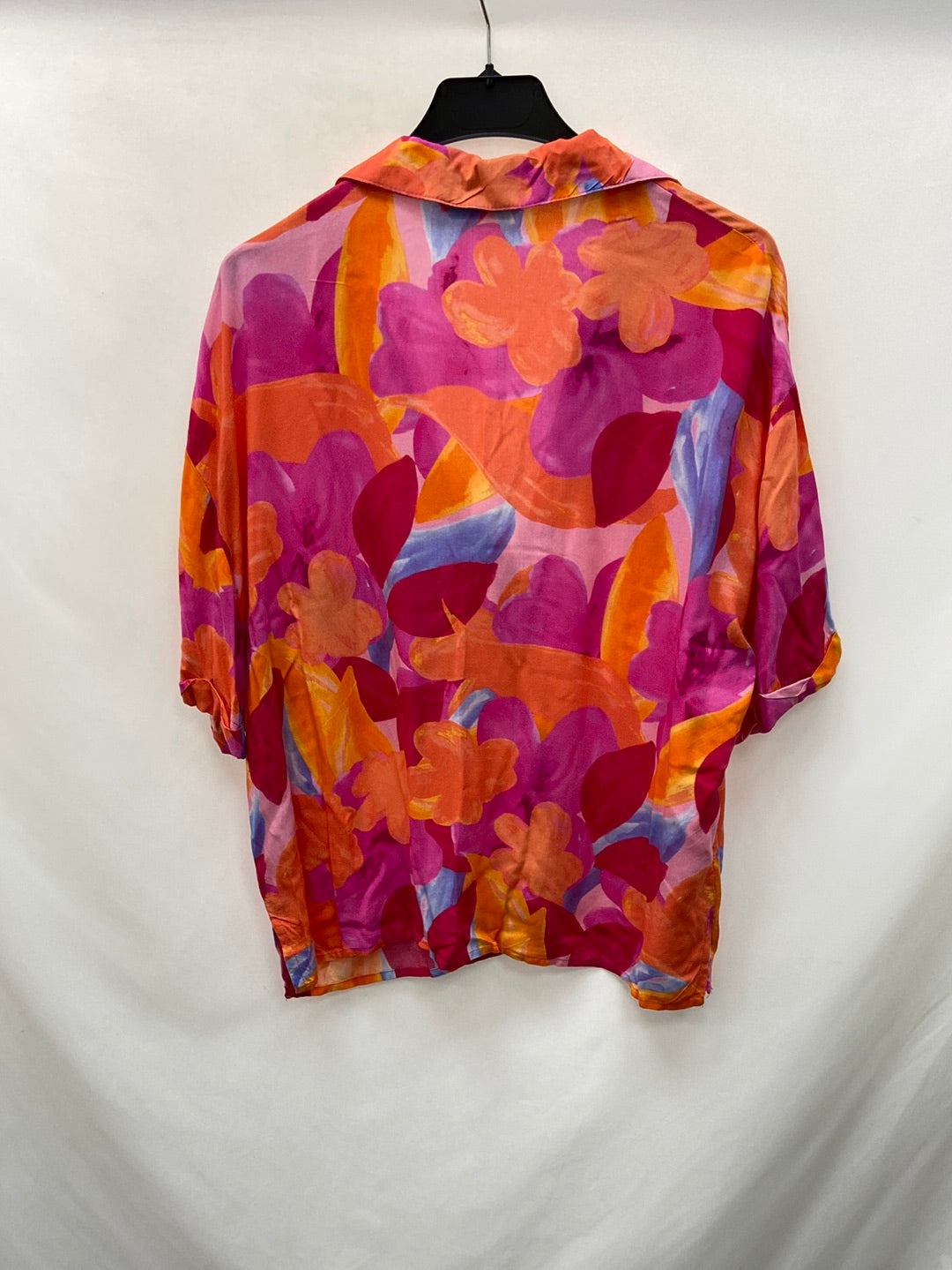 STRADIVARIUS.Camisa manga corta multiestampado T.L