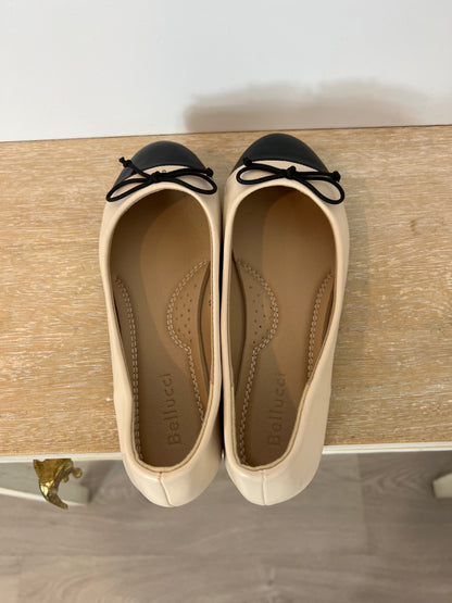 BELLUCCI. Two-tone ballerina T.37