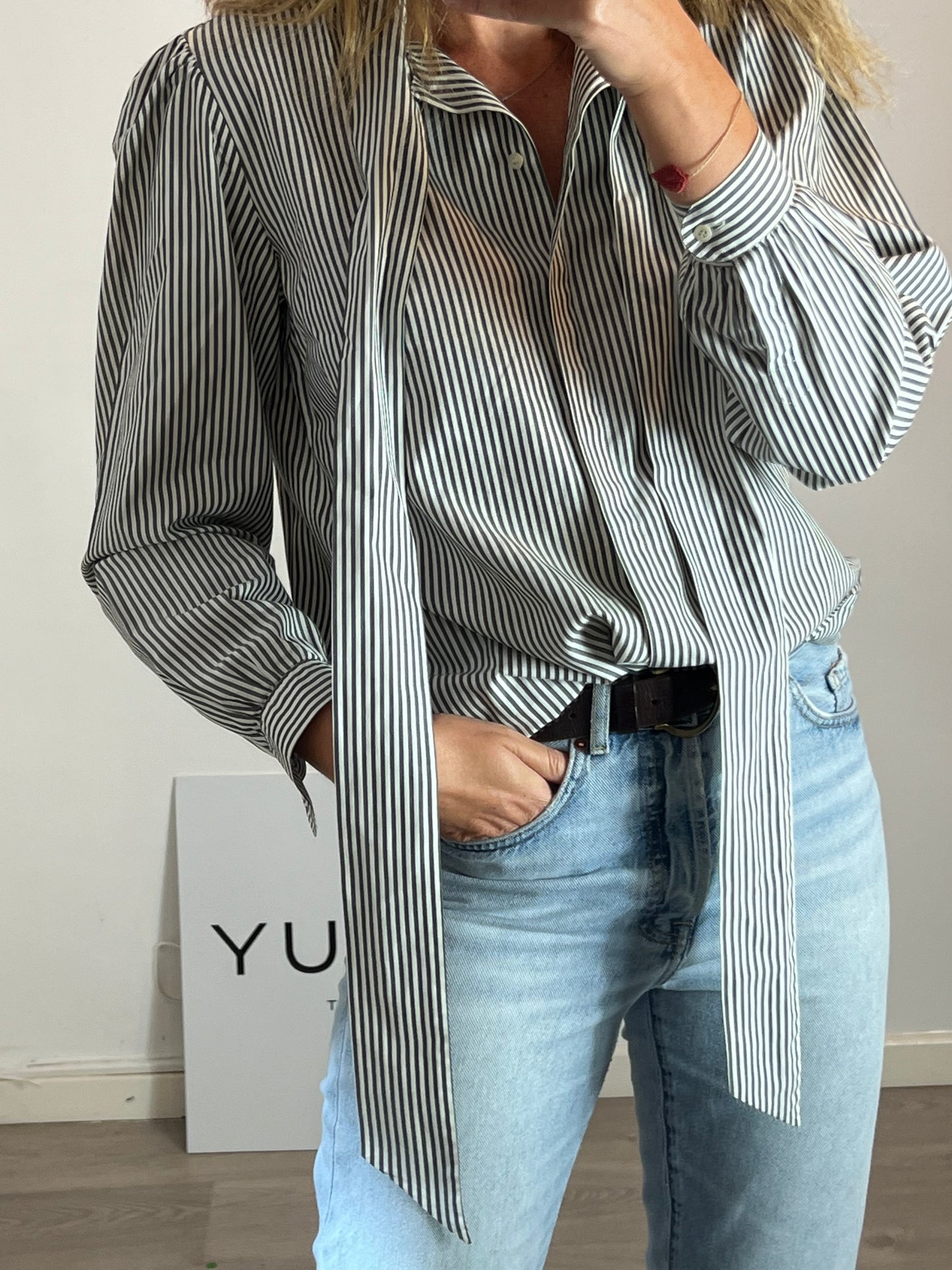 CLAUDIA ADOLFF. Striped blouse with bow detail. Size 38