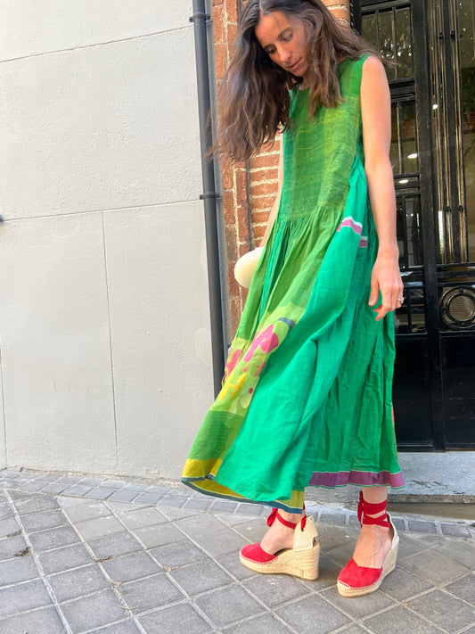INJIRI. Vestido midi texturas estampado