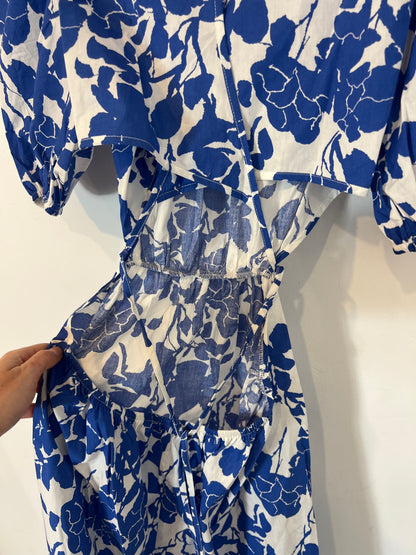 OTRAS. Vestido largo blanco y azul flores T.u(M)