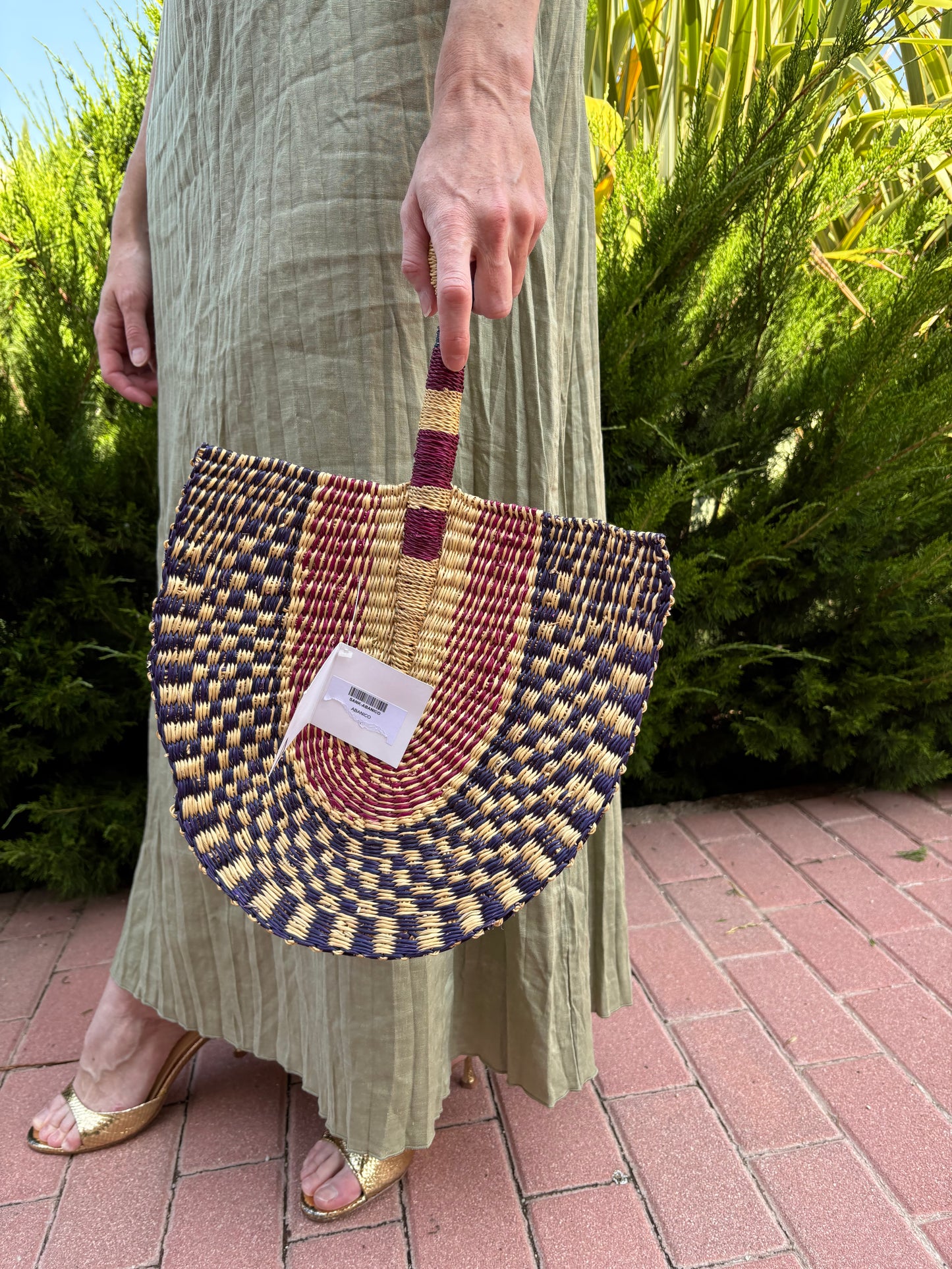 AQUITANIA. Pai pai rafia