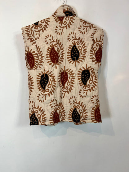 ZONA COOLTO. Chaleco acolchado estampado
