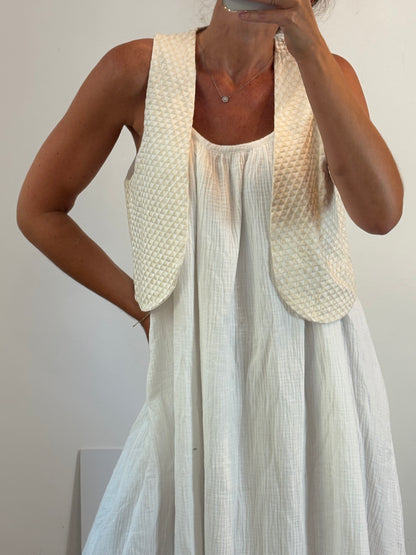 FRAMBUÁ. Chaleco beige bordado T.m