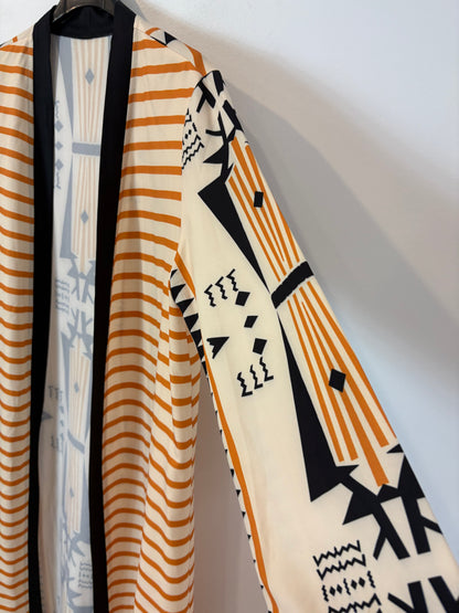 OTRAS. Kimono largo estampado
