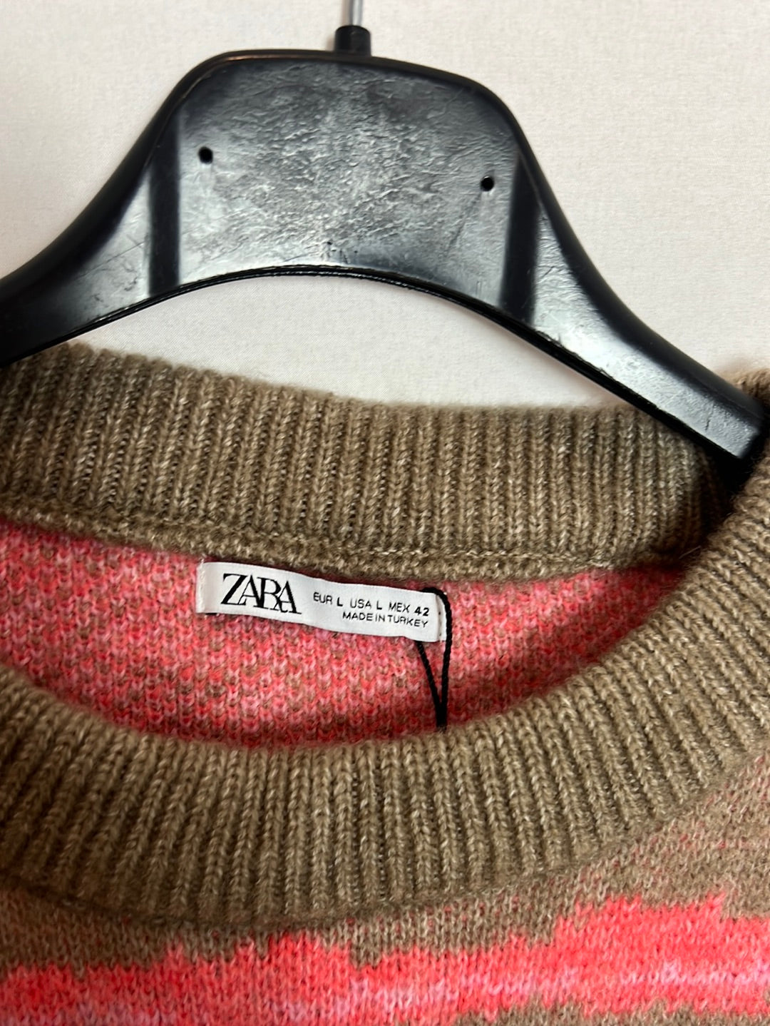 ZARA. Jersey estampado rosa y beige T.l