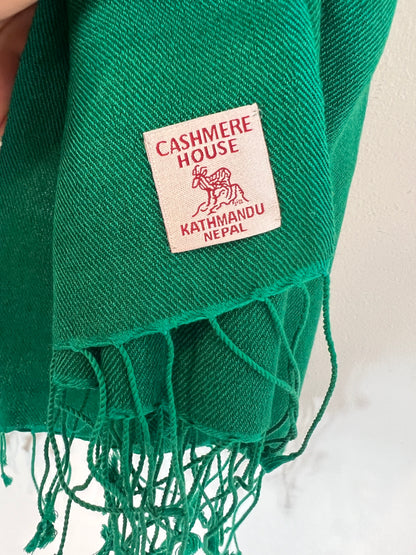 OTRAS. Bufanda verde cashmere