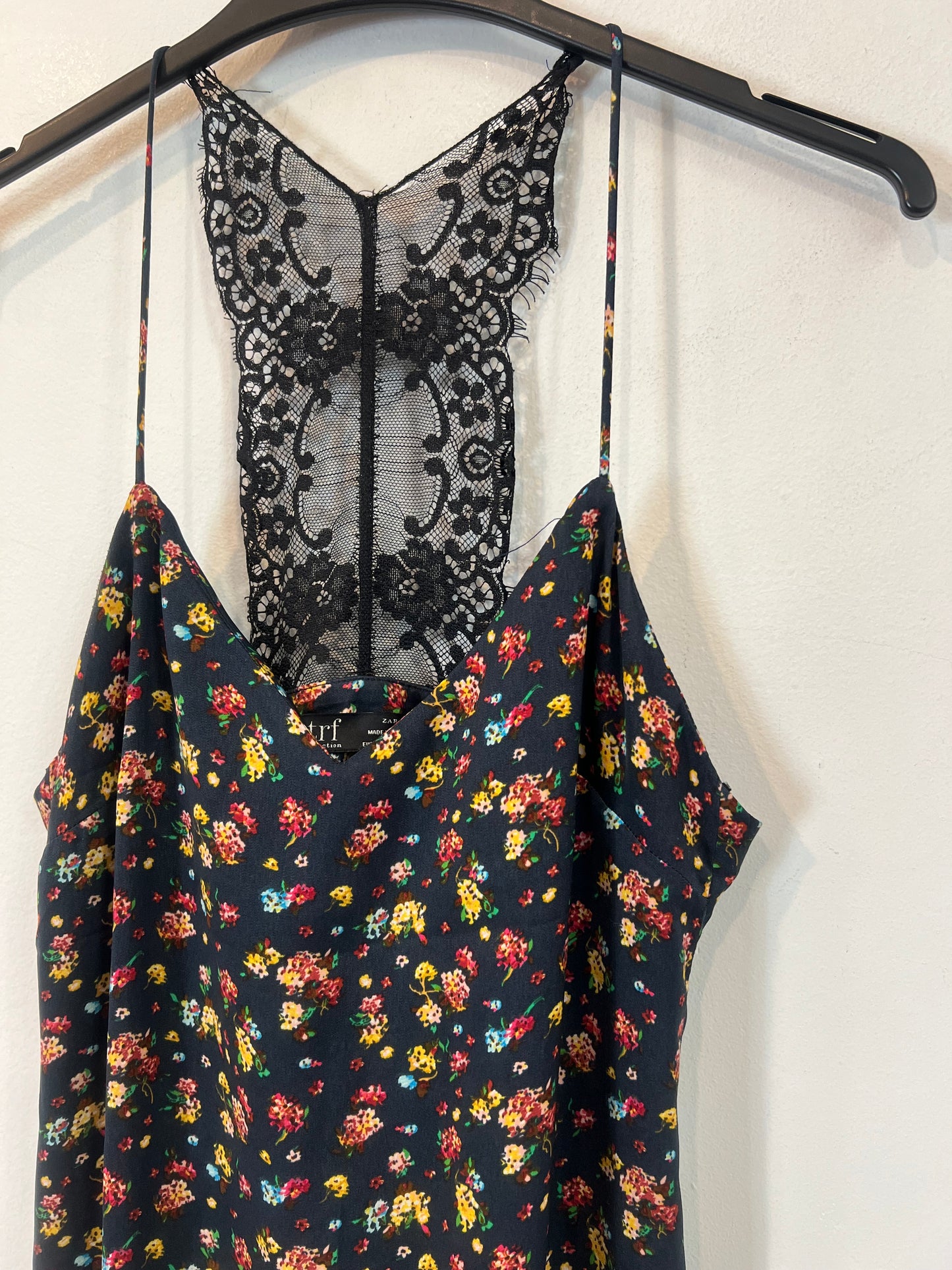 ZARA. Vestido midi flores azul  T.xs