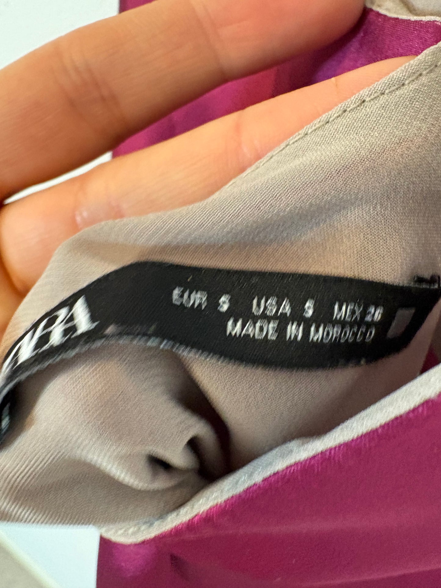 ZARA. Vestido largo asimétrico. T S