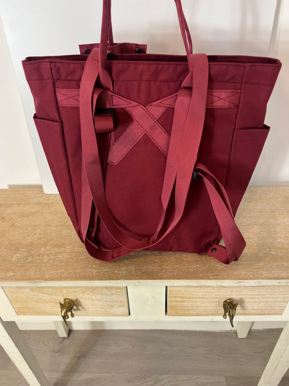 FJALLRAVEN KANKEN. Mochila / bolso burdeos