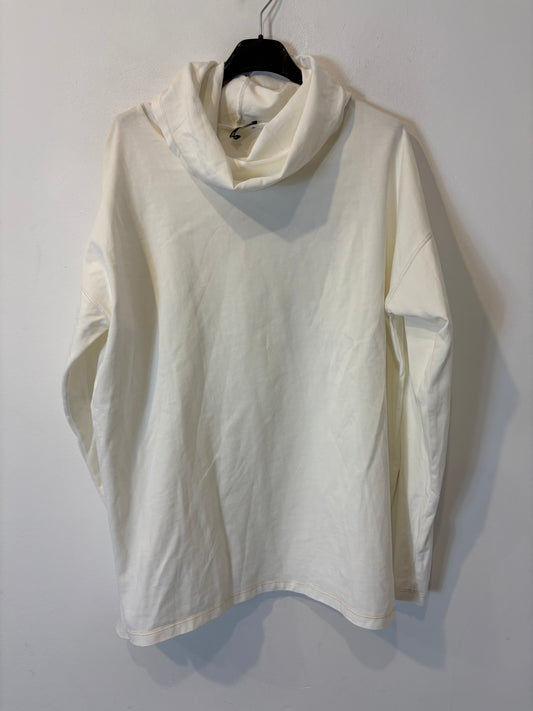 ZARA. Light ecru sweatshirt. TM