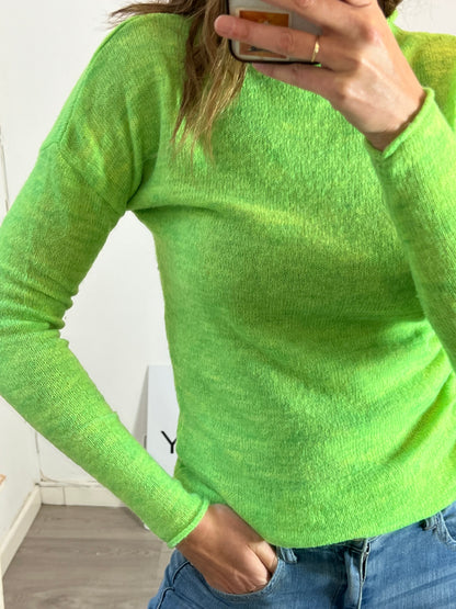 OTRAS. Jersey verde flúor detalle fruncido. T S