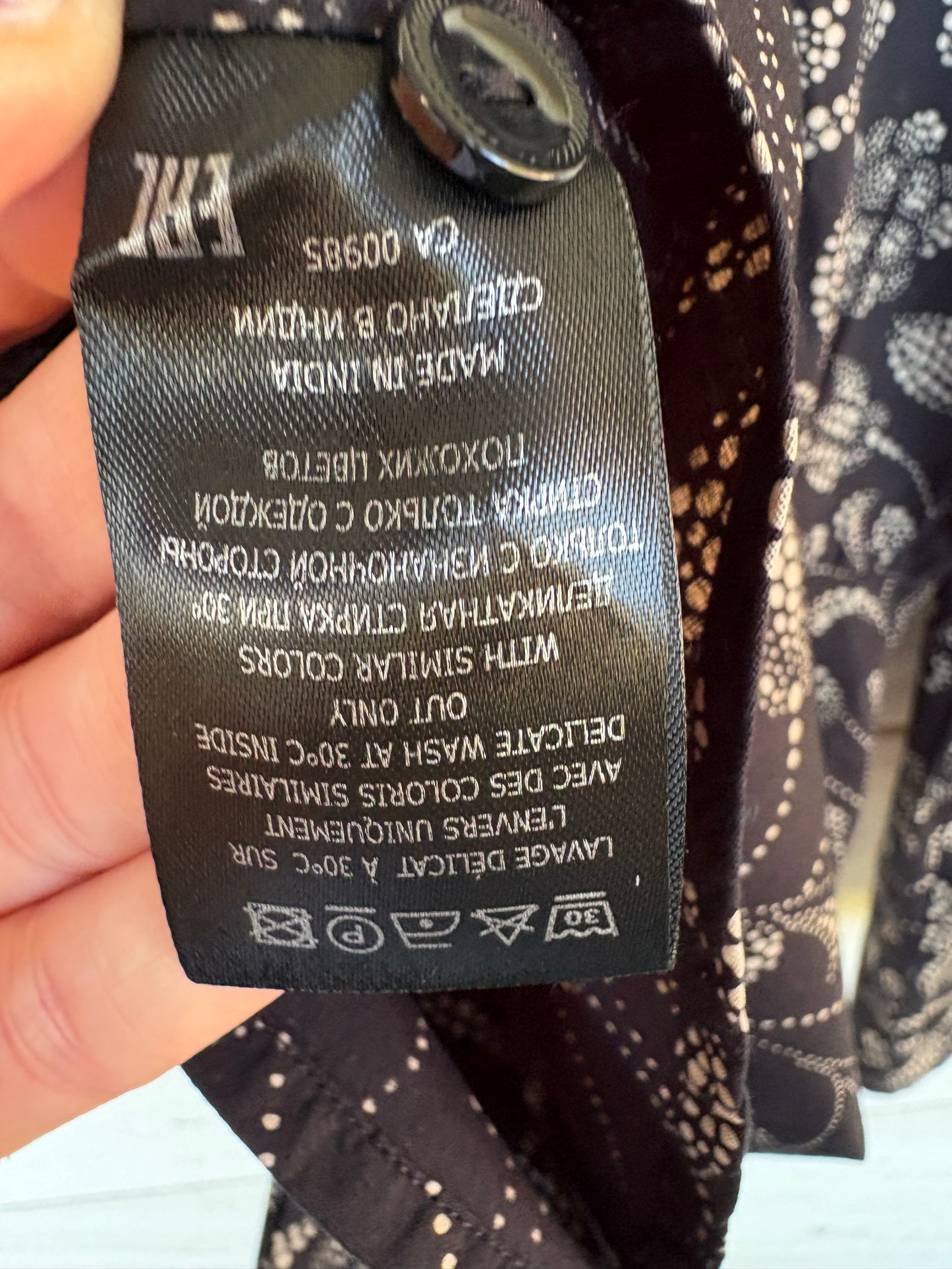 ISABEL MARANT ETOILÉ. Blusa negra estampada T.34