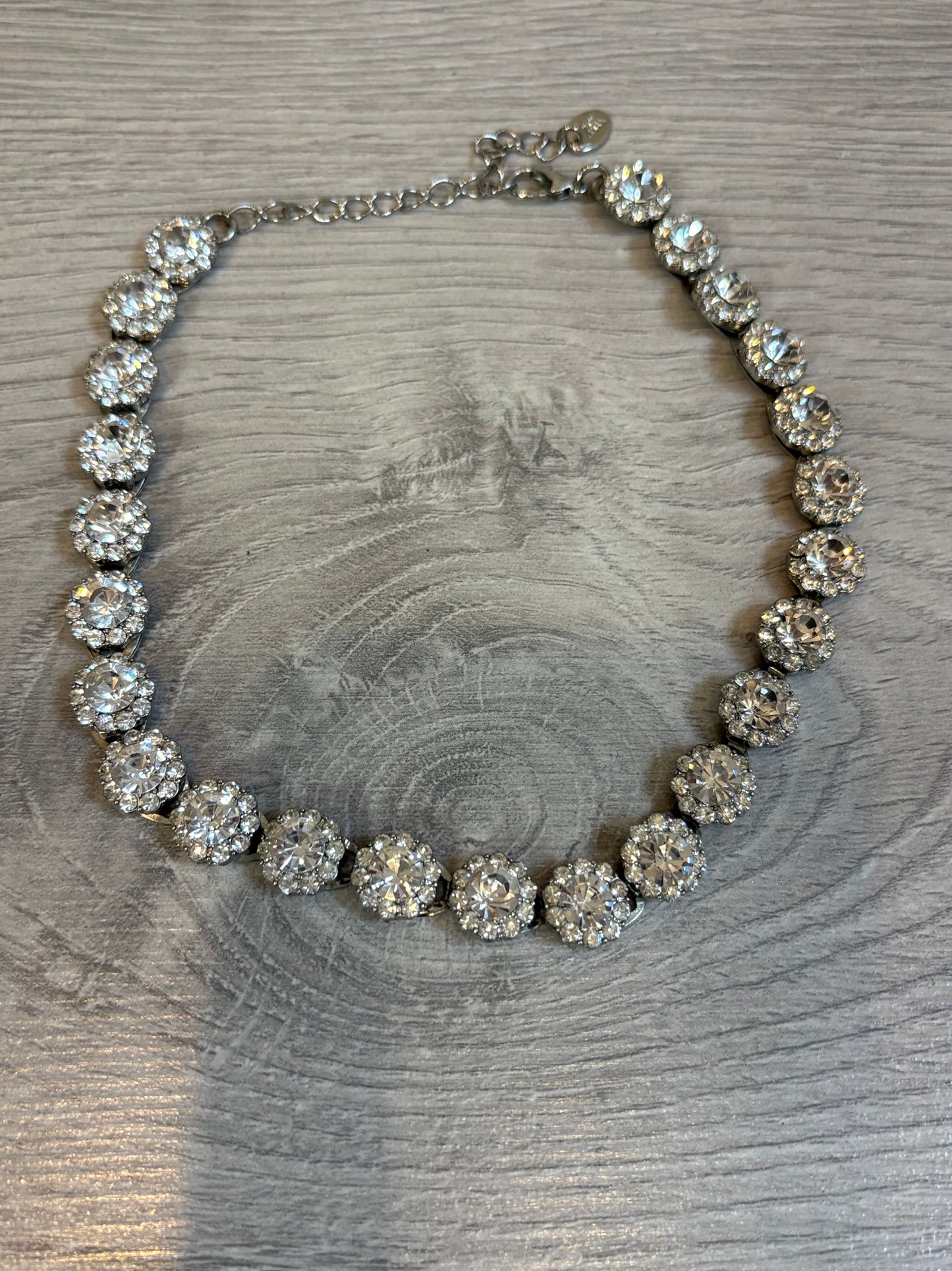 ZARA. Gargantilla pedrería