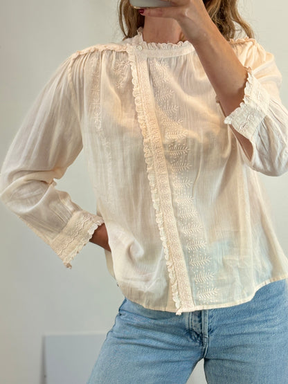 LOUISE MISHA. Blusa rosa claro bordados