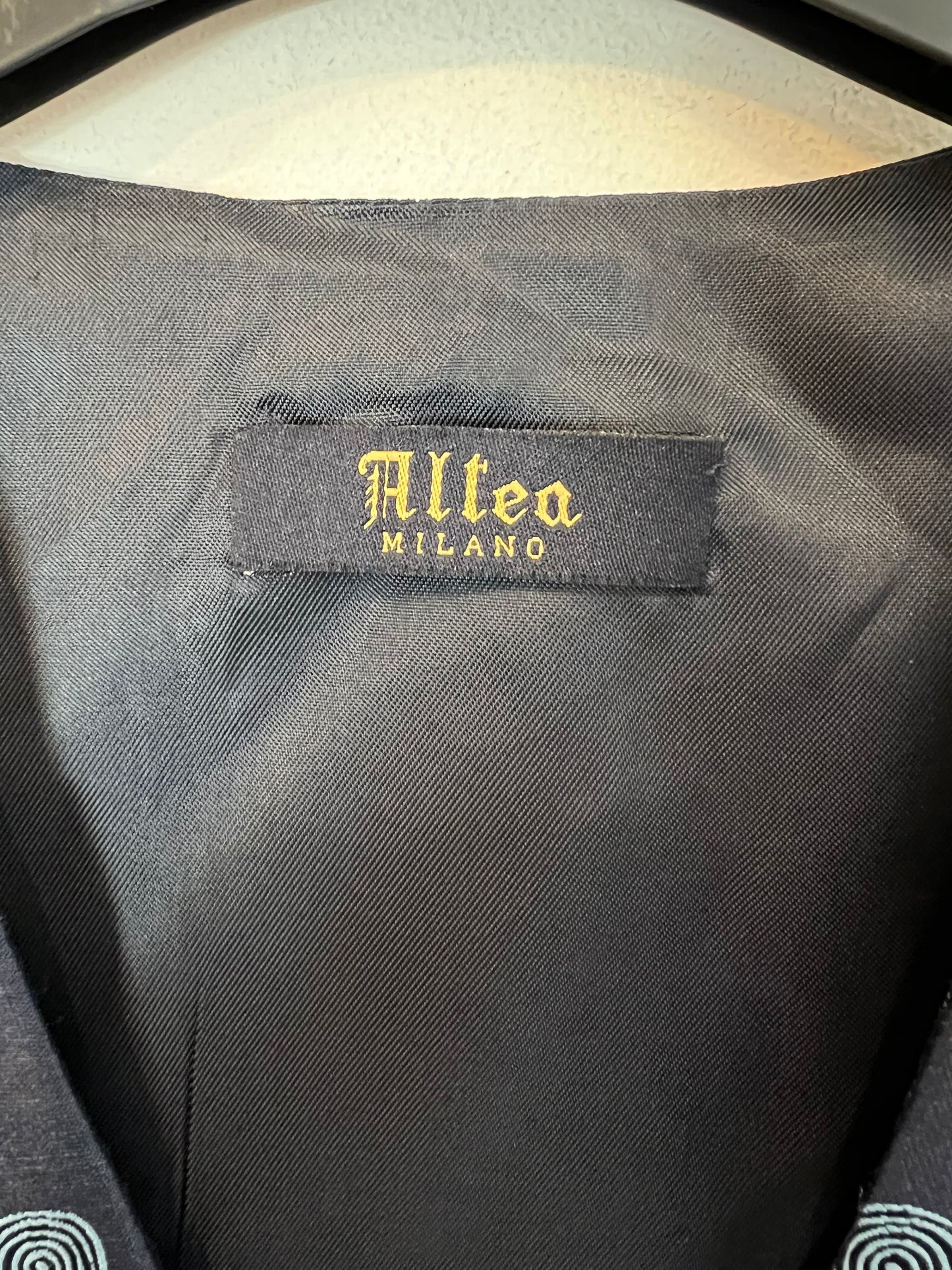 ALTEA MILANO. Chaleco seda  azul dibujos. T M