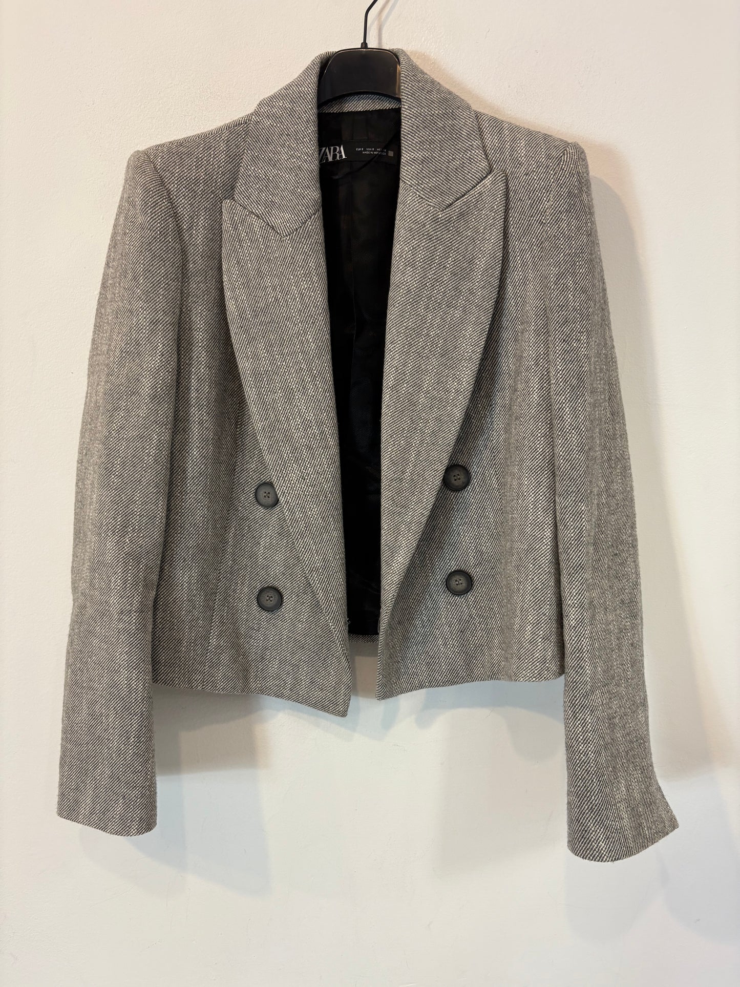 ZARA. Chaqueta con lana gris jaspeada. T S