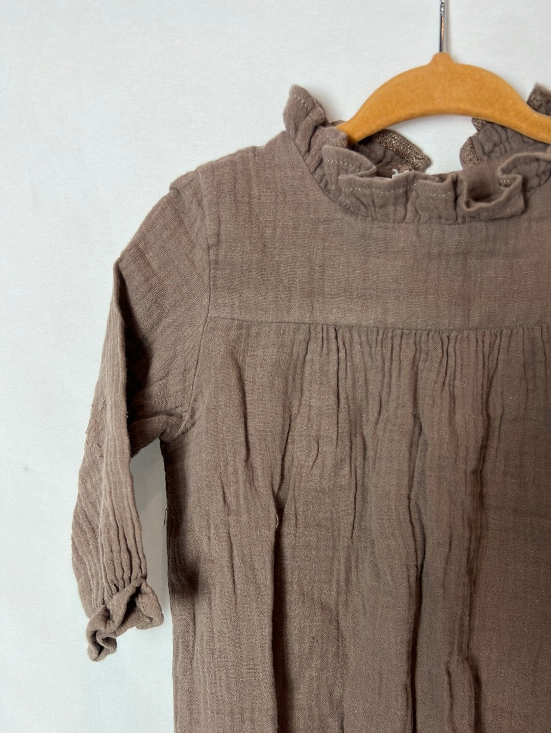 BRITIX KIDS. Brown bambula frog. T 6-12 months