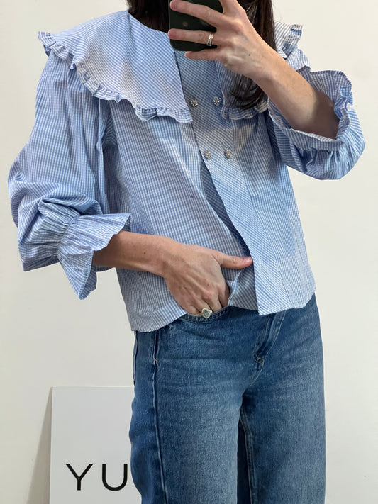 ZARA. Blusa azul botones joya