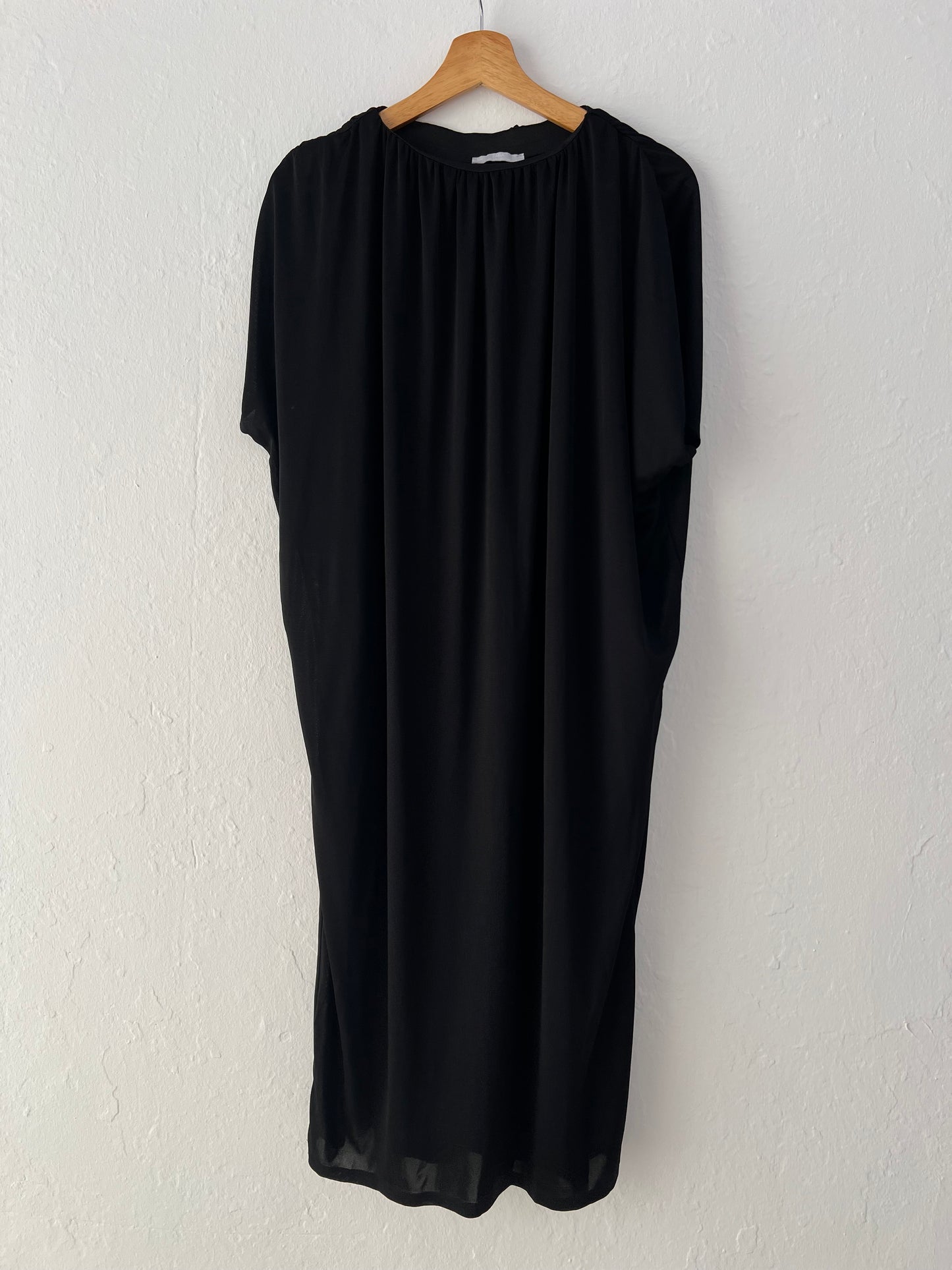 ZARA. Vestido negro escote fruncido punto T.m