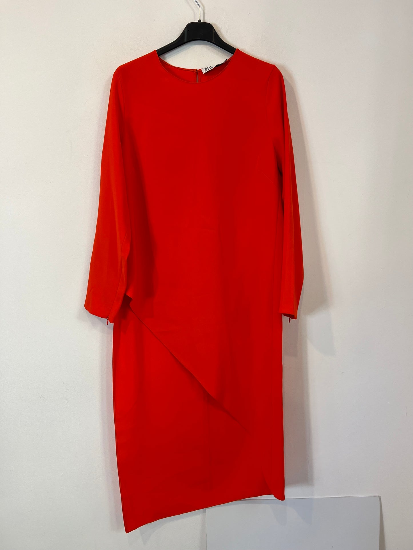 ZARA. Long blouse with asymmetric hem Tl