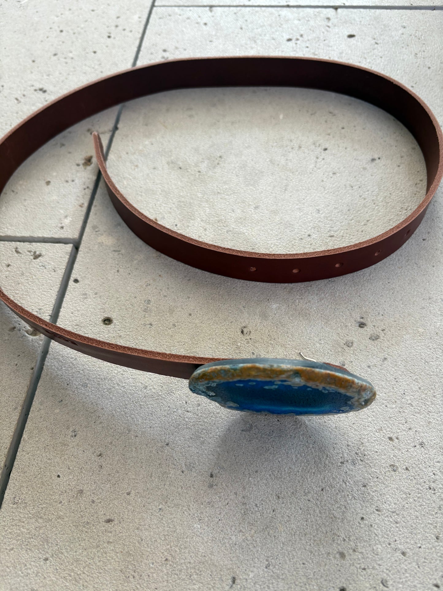 ECUE. Stone brown leather belt. TS