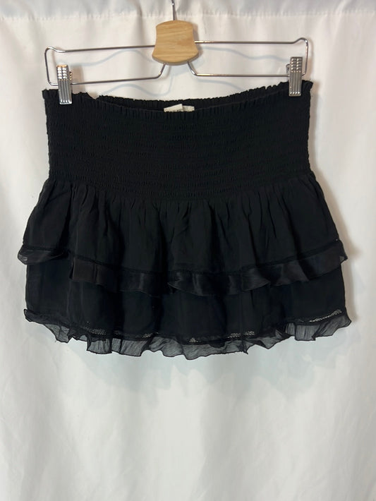 ISABEL MARANT. Black ruffled skirt with a mixed texture. Size 40