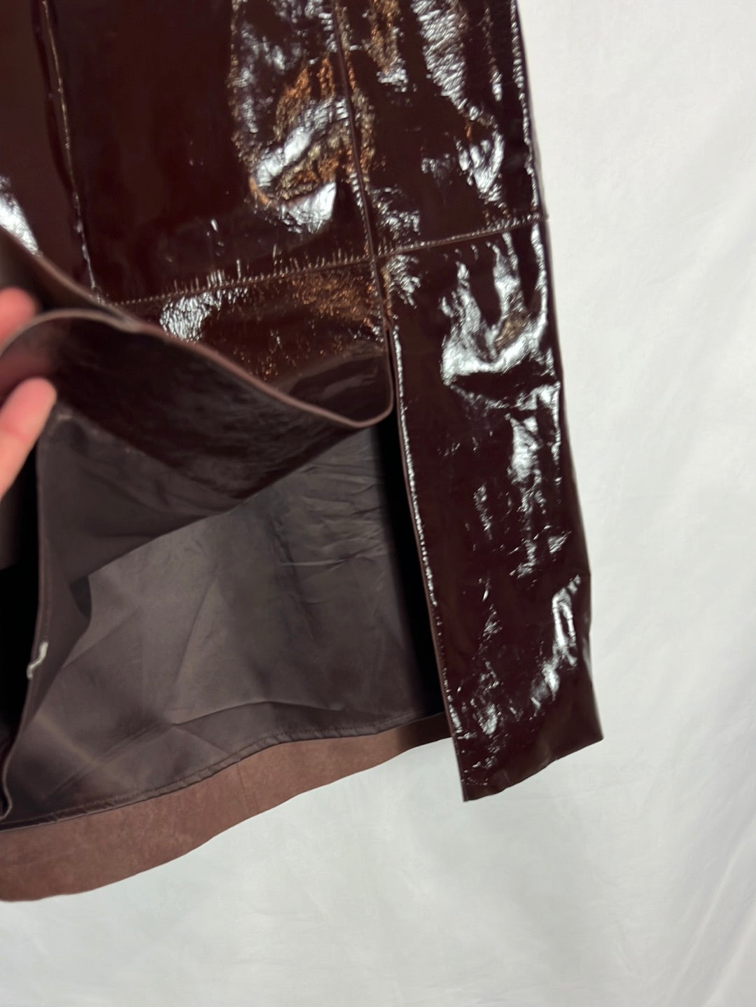 MASSIMO DUTTI. Burgundy brown leather midi skirt. TS