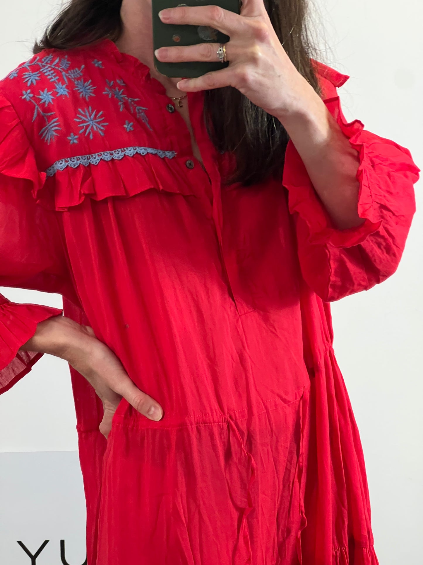 SOPHIE&LUCIE. Vestido rojo bordado