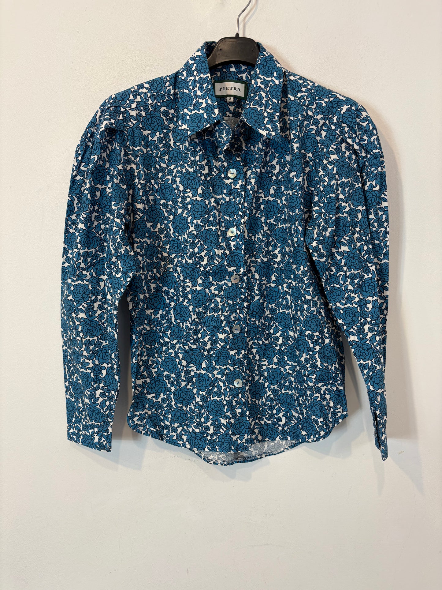 PIETRA. Camisa estampado flores