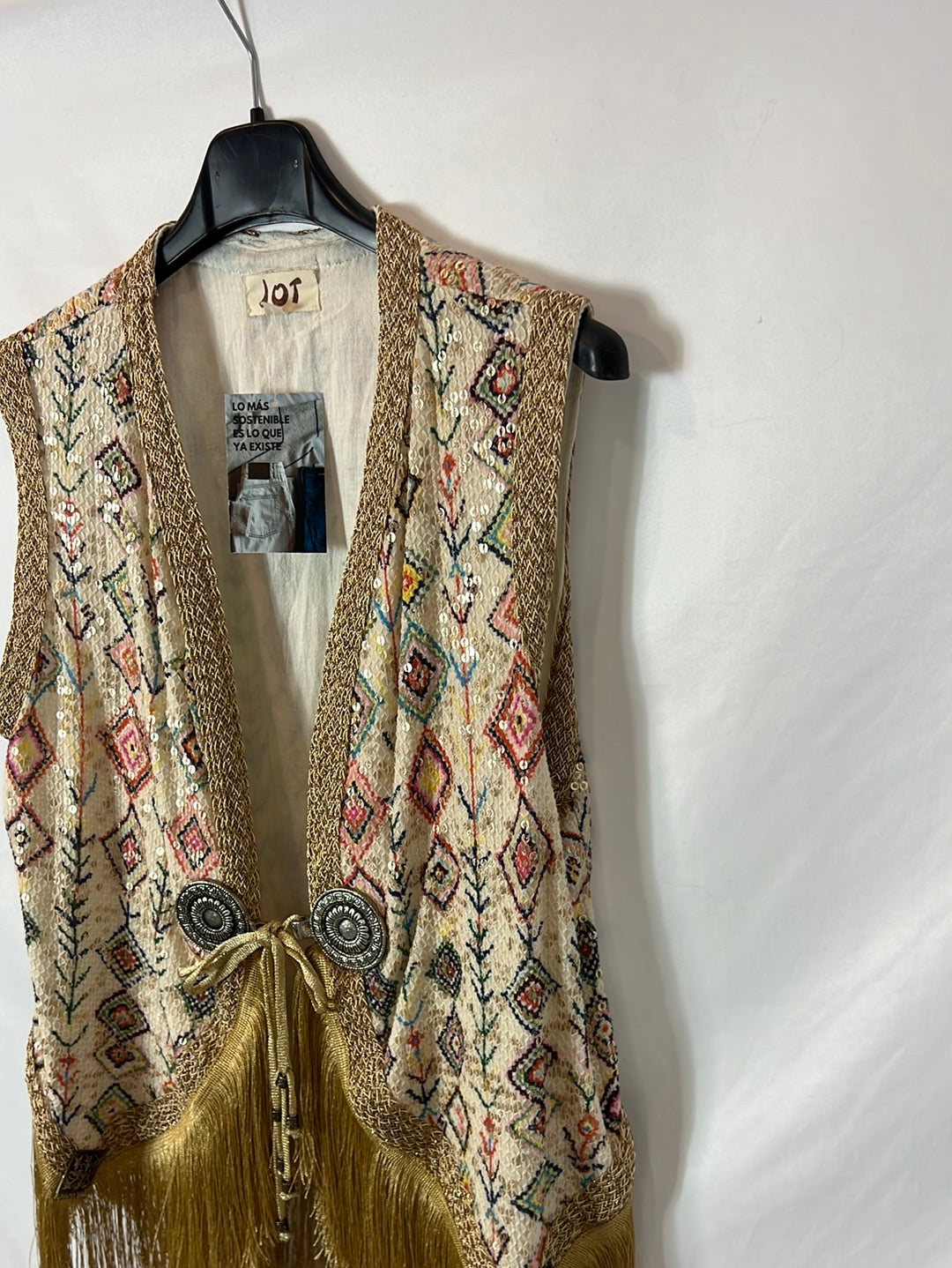 JOT. Chaleco lentejuelas y flecos TU