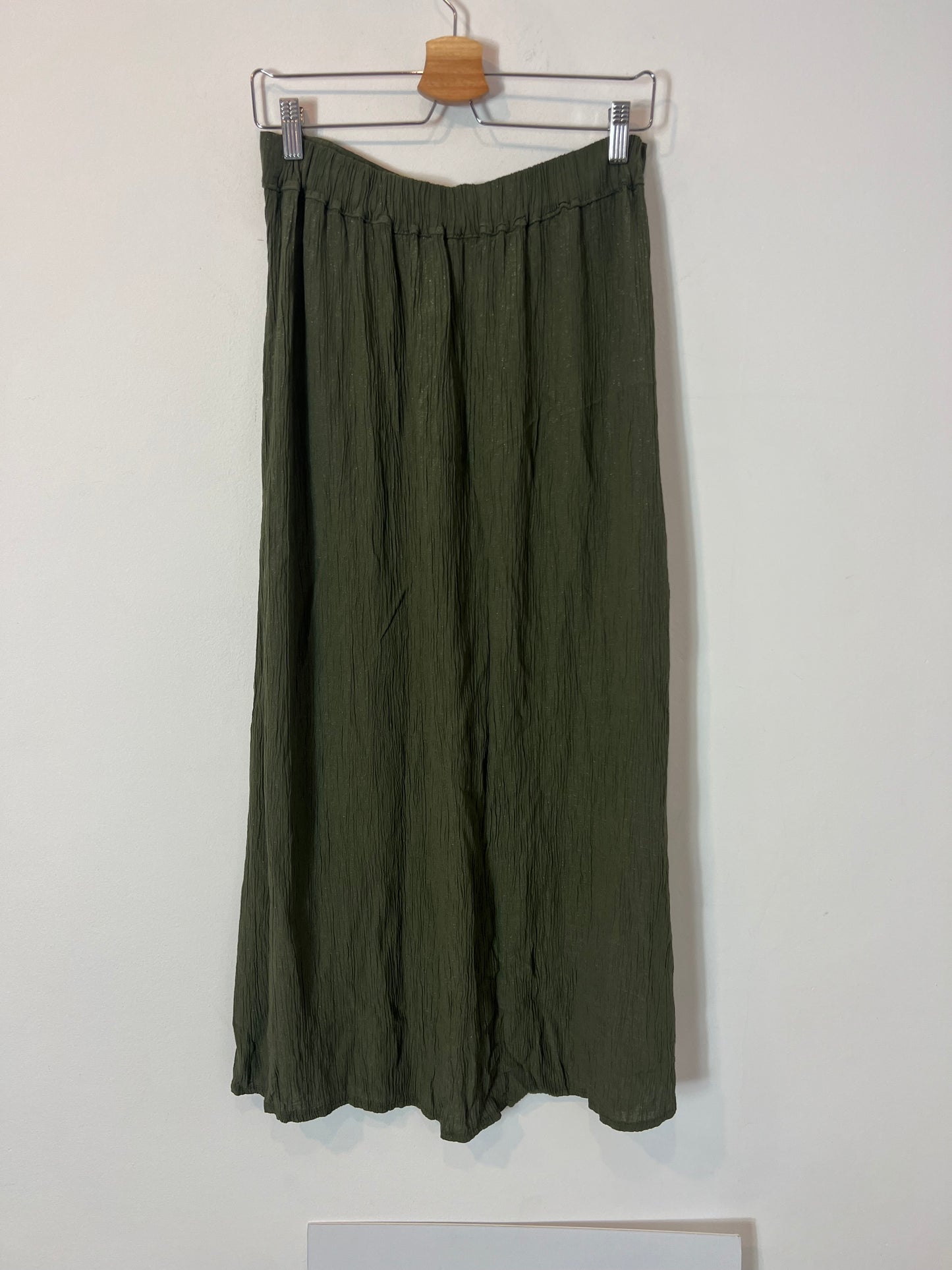 OTRAS. Falda larga verde textura. T M