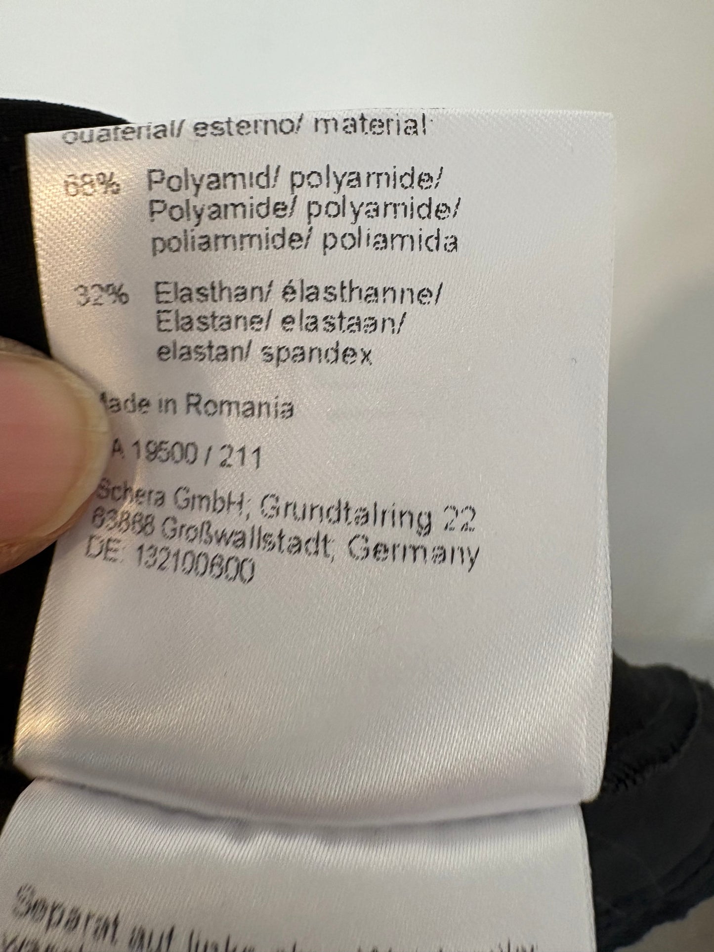 RAFFAELLO ROSSI. Pantalón negro textura