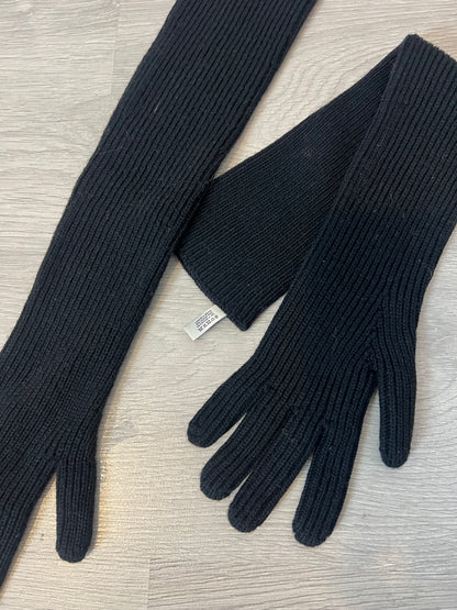 STELLA McCARTNEY. Guantes negro punto