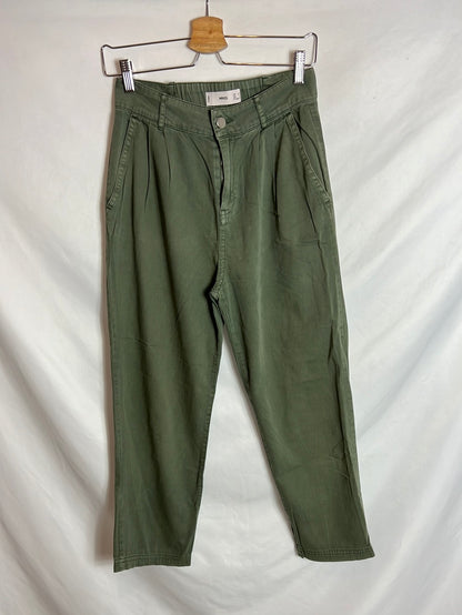 MANGO. Pantalones verdes pinzas. T 36