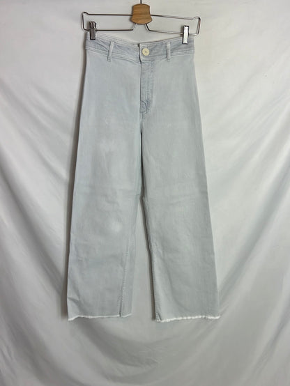 ZARA. Denim culotte gris claro efecto desgastado. T 36