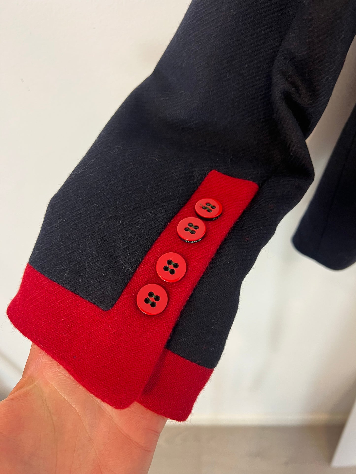 THE GOOSE. Blue wool blazer with red buttons. Size 44(L)