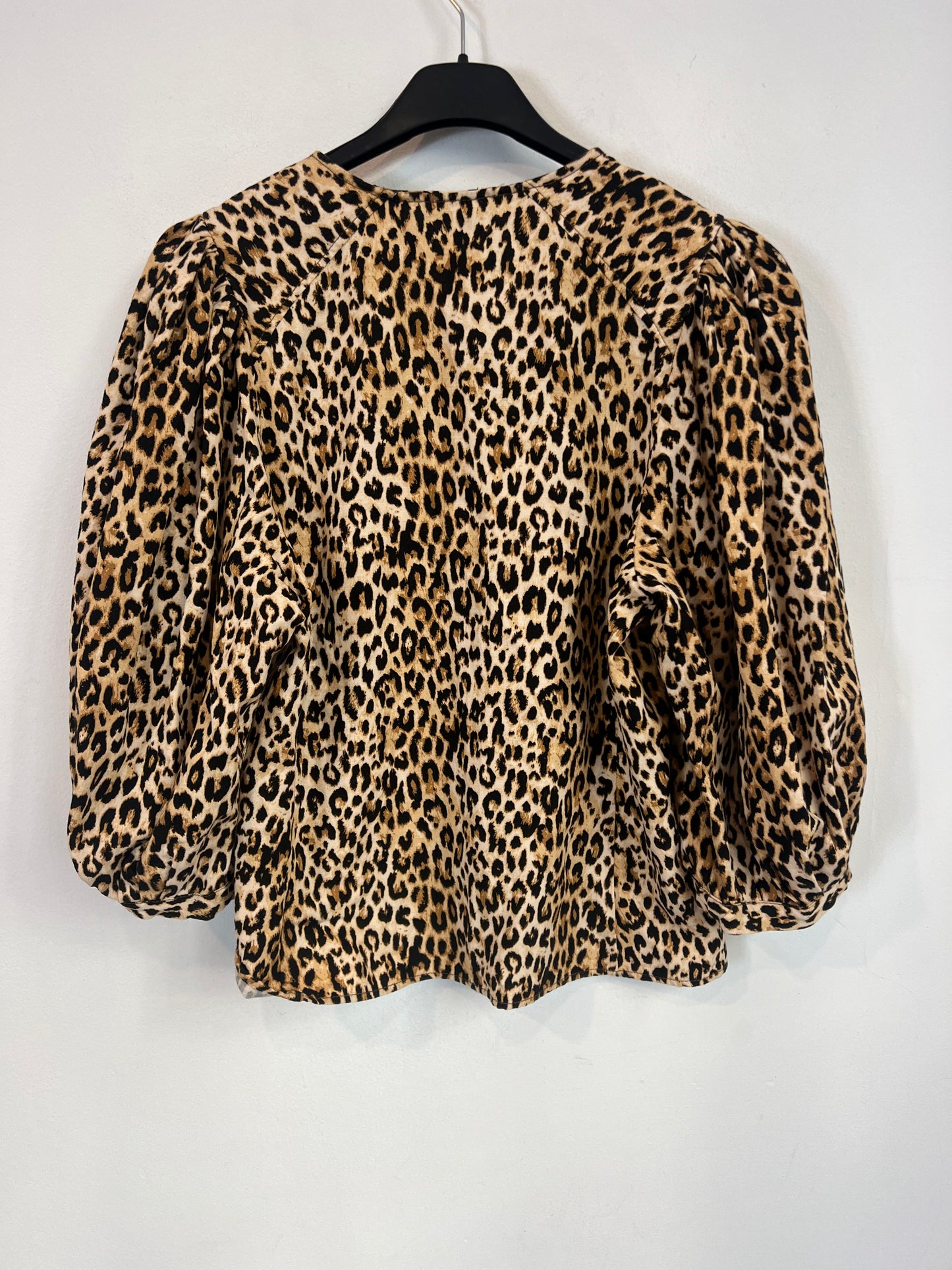 ZARA. Blusa animal print mangas T.s