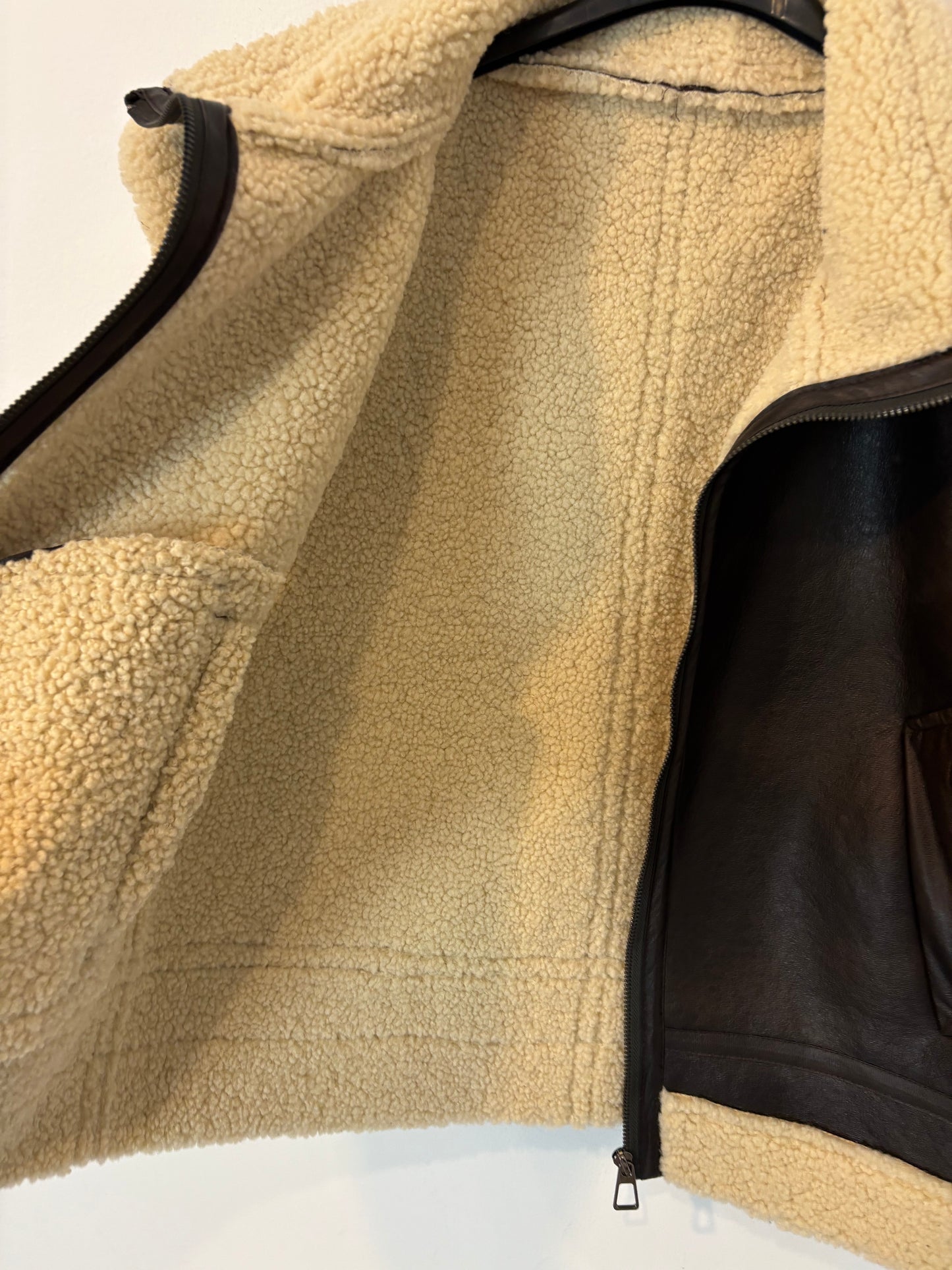 SUNCOO. Chaleco marrón borrego