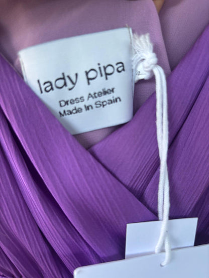 LADY PIPA. Mono morado fluido escote