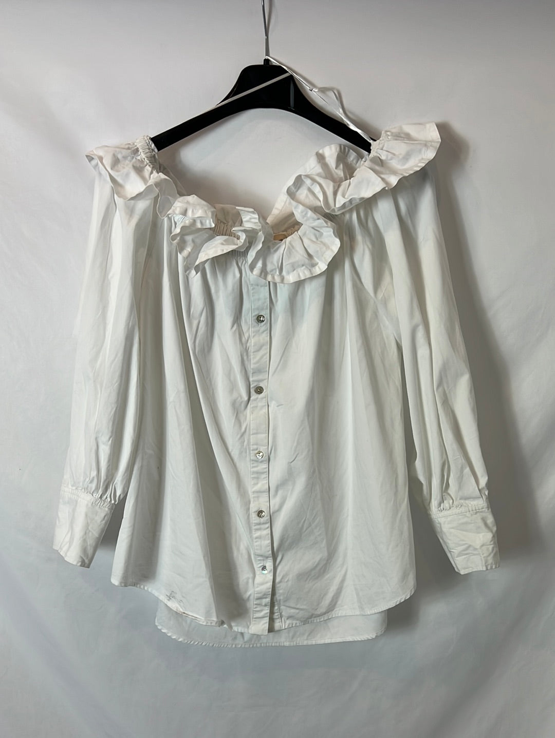 H&M. Blusa blanca cuello barco T.s
