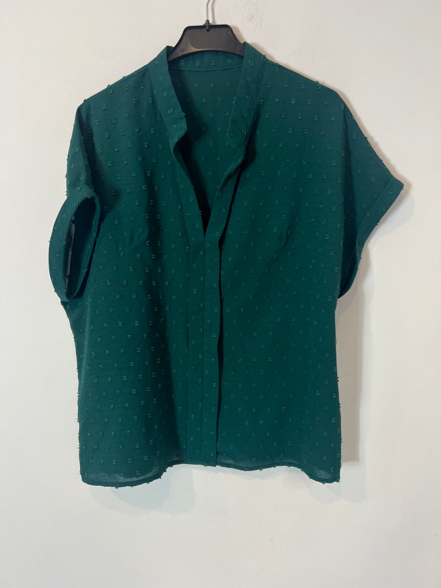 SHEIN. Green plumeti blouse Tl