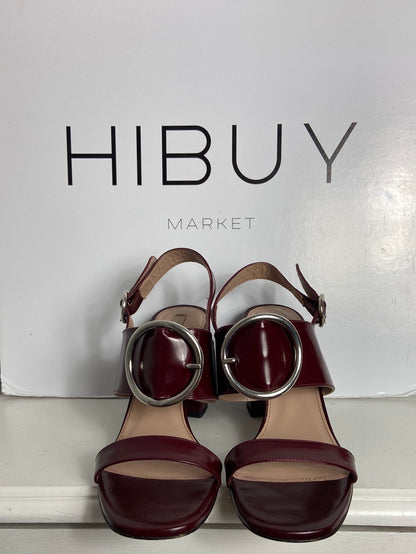 UTERQÜE. Sandalia burdeos hebilla. T 41