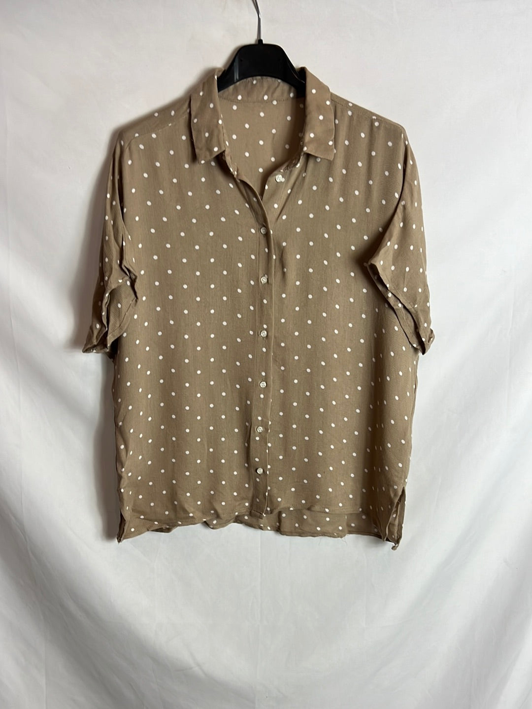 OTHERS. Dark beige polka dot blouse. TM