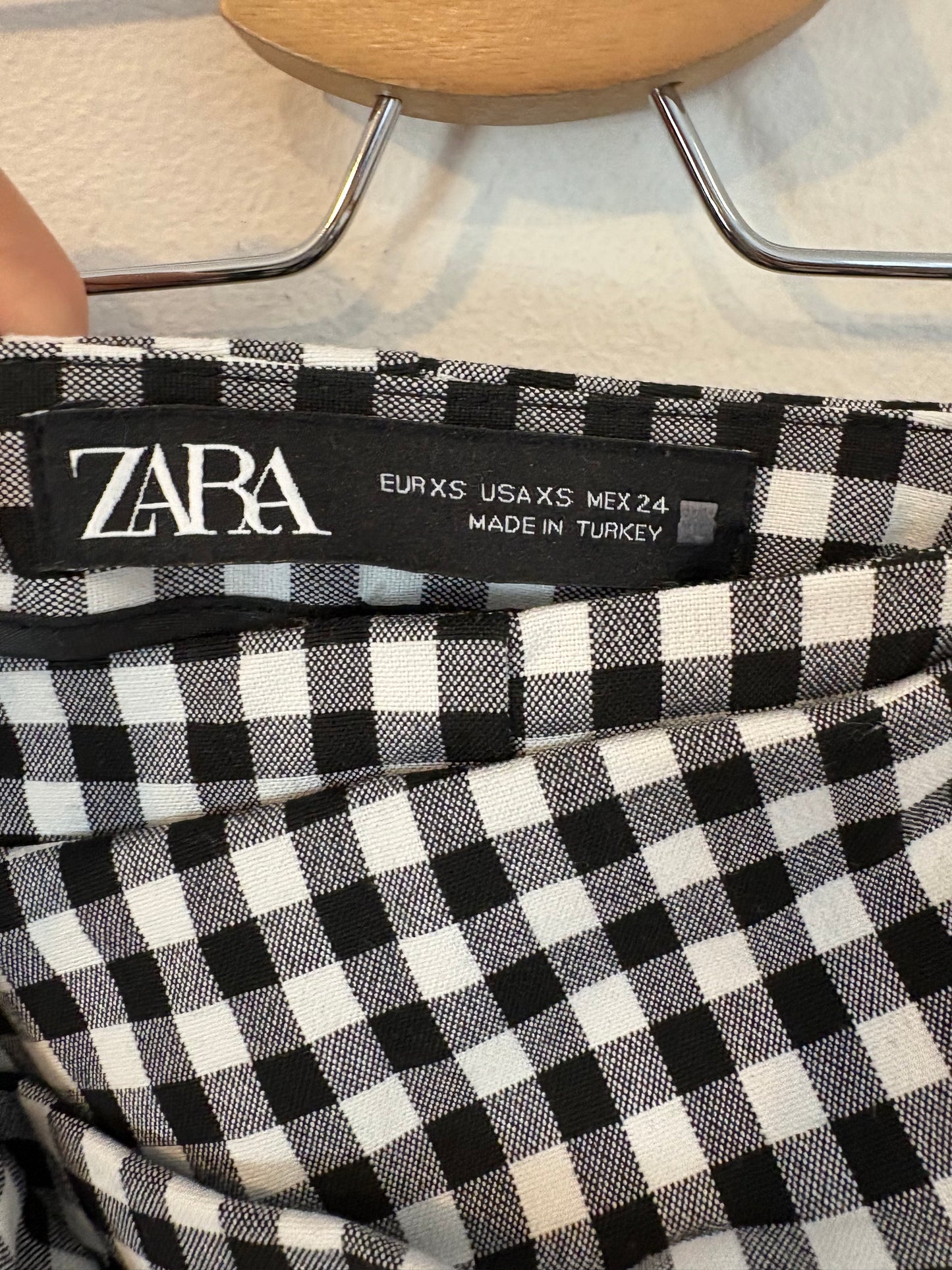 ZARA. Falda pantalón  corta vichy