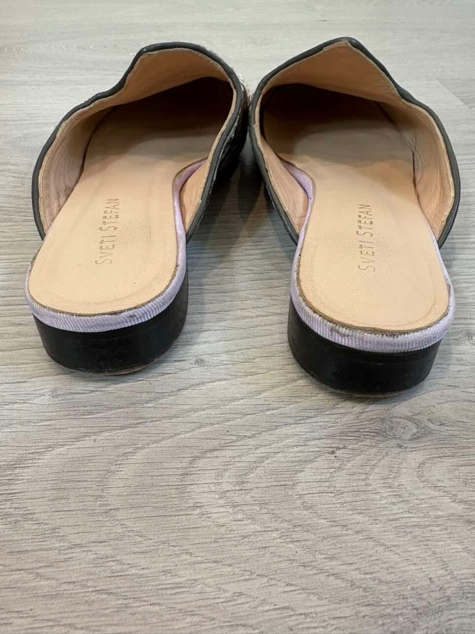 SVETI STEFAN. Mules en piel jacquard. T 39